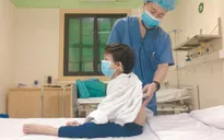 Bệnh nhi ghép tim nhỏ tuổi nhất Việt Nam được ra viện