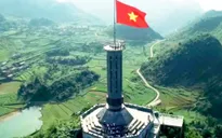 Tổ quốc trong tim: Hát yêu tổ quốc khi mặt trời lên