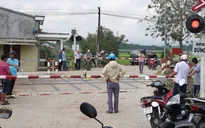 Quảng Ngãi: Tàu hỏa đâm ô tô, cả gia đình thương vong