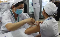 Cận cảnh quy trình tiêm vaccine phòng COVID-19 ở TP Hồ Chí Minh