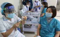 Bệnh viện đầu tiên của Hà Nội chính thức tiêm vaccine phòng COVID-19