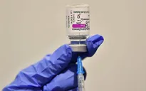 Italy phê duyệt vaccine AstraZeneca cho người trên 65 tuổi