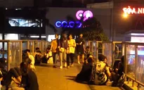 Hầm, cầu đi bộ: Ngày thưa thớt, tối thành quán nước, chốn... hẹn hò