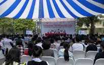 Hàng nghìn sĩ tử lớp 12 tham dự ngày hội tuyển sinh