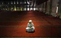 Người Hồi giáo Indonesia chuẩn bị đón lễ Ramadan, tuân thủ nghiêm các biện pháp phòng dịch