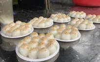 Bán cả tạ bột bánh trôi, bánh chay trong ngày Tết Hàn thực