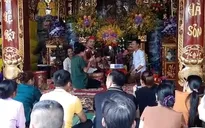 "Buôn thần bán thánh" tại đền Bảo Hà