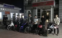 Vây bắt nhóm "quái xế" tụ tập đua xe trong đêm