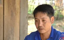 Thầy Vỹ "khùng" - người kết nối yêu thương của bà con vùng rốn lũ