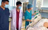 Mổ cấp cứu cụ bà 82 tuổi tự dùng dao đâm thấu tim