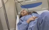 Mất đôi mắt vì căn bệnh u não, cô bé 14 tuổi cần sự giúp đỡ