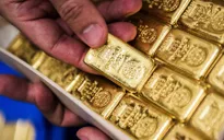 USD rời mức thấp nhất 7 tuần, giá vàng nhích nhẹ