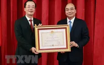 Chủ tịch nước trao tặng Huân chương cao quý cho lãnh đạo Bộ Xây dựng