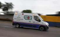 Lái xe cứu thương Brazil chịu áp lực nặng nề trong dịch COVID-19