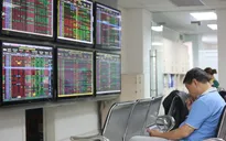 Sắc đỏ áp đảo, VN-Index “bốc hơi” hơn 20 điểm