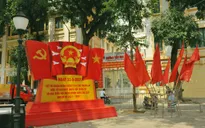 Thủ đô Hà Nội rực sắc đỏ chào mừng cuộc bầu cử Đại biểu Quốc hội và HĐND