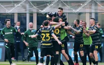 Juventus chia điểm tiếc nuối, Inter thắng kịch tính