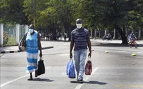 Cuba có thêm gần 1.000 ca lây nhiễm trong cộng đồng
