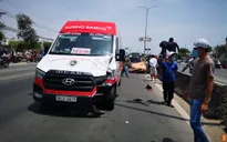 Xe máy đi ngược chiều đối đầu với xe khách, 2 người tử vong tại chỗ