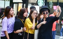 Thế hệ Z Trung Quốc lún sâu vào sự "giàu sang ảo" và những món nợ ngập đầu