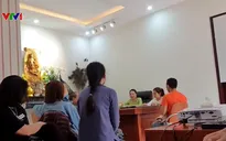 "Thần y" chữa bách bệnh bằng máy kẹp "cả thế giới mới có một cái"