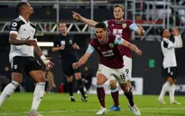 Thất bại trước Burnley, Fulham trở thành đội bóng thứ 3 xuống hạng
