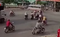 Ô tô gây tai nạn thương tâm do phóng nhanh tại nút giao