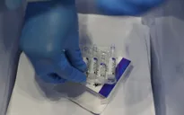 Nga công bố vaccine Sputnik V đạt hiệu quả đến 97,6%