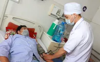 Cứu bệnh nhân ngưng tim ngoại viện do điện giật