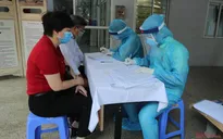 Hà Nội khẩn trương lấy mẫu xét nghiệm COVID-19 cho người trở về từ Đà Nẵng