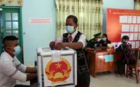 Cử tri 6 xã huyện Nam Giang (Quảng Nam) phấn khởi đi bỏ phiếu trong ngày bầu cử sớm