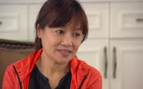 Hương vị tình thân - Tập 22: Bà Bích (Tú Oanh) kiếm mối làm ăn từ gia đình Long (Mạnh Trường)