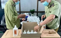 Phát hiện lô 300 chai nước sát khuẩn tay có dấu hiệu giả mạo