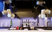 Robot nấu ăn không thua gì đầu bếp tại Tây Ban Nha
