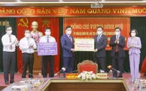 Chủ tịch Quốc hội trao 300.000 khẩu trang và 500 triệu đồng hỗ trợ Hải Dương phòng chống dịch