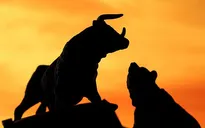 VN-Index vượt mốc 1.300 điểm