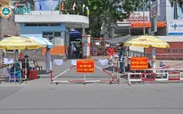 Phòng tỏa tạm thời Bệnh viện quận Tân Phú sau khi phát hiện 3 ca nghi nhiễm COVID-19 đến khám
