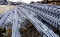 Cát hiếm, giá thép “trên trời”, nhà thầu muốn tạm dừng thi công chờ bình ổn