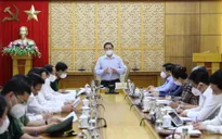 Thủ tướng: Huy động mọi nguồn lực hợp pháp để mua, dùng mọi biện pháp để tiếp cận vaccine