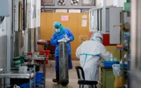 Không chỉ Ấn Độ, dịch COVID-19 cũng bùng phát tại nước láng giềng Nepal