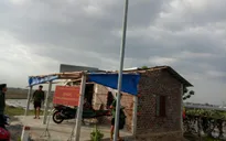 Lốc xoáy thổi bay chốt chống dịch trên biên giới Tây Ninh