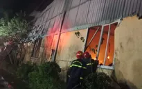 Cháy lớn tại nhà máy sản xuất bao bì ở khu công nghiệp Phú Bài
