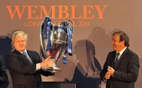 Thủ tướng Anh đề nghị đá chung kết Champions League tại Anh