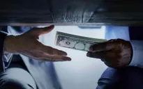 Vỡ mộng làm giàu từ forex, tiền ảo