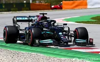 Lewis Hamilton giành vị trí xuất phát đầu tiên tại GP Tây Ban Nha