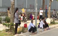 Bệnh nhân ung thư ngoại trú loay hoay khi Bệnh viện K phong tỏa