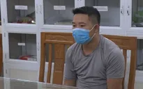 Khởi tố đối tượng không đeo khẩu trang, xúc phạm lực lượng chống dịch