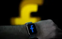 Smartwatch đầu tiên của Facebook sẽ có camera tháo rời