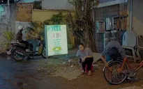 Thương con cá rô đồng - Tập 12: Thương bắt quả tang em gái út vào nhà nghỉ