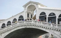 EU nhất trí nới lỏng hạn chế đi lại trong mùa Hè